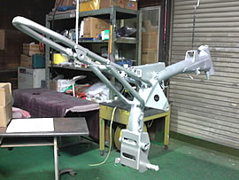 バイクフレーム<br>
レストア塗装<br>
(粉体塗装・上塗りアクリルクリア)